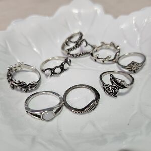 Set of 8 Silver-Toned Women's Rings
